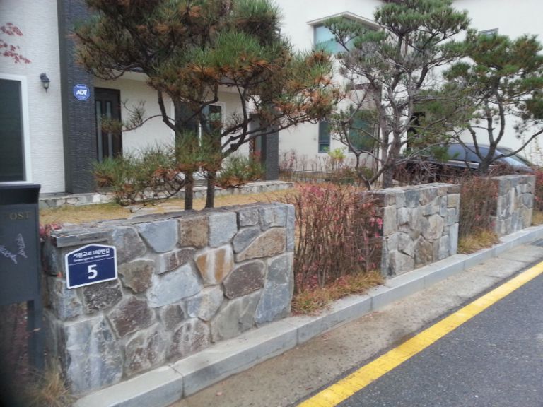 완자쌓기 와 화살나무 생울타리